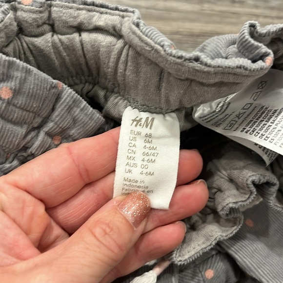 🦄5/25 H&M Corduroy lined Pants - Picture 4 of 5